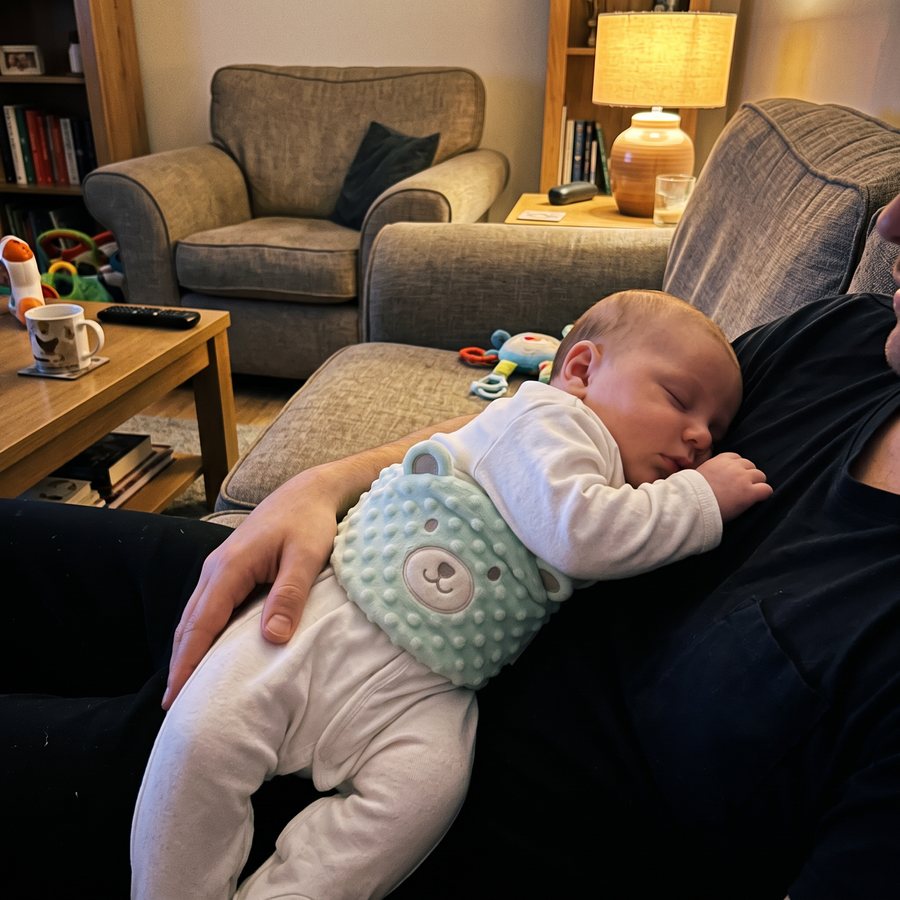 Customer photo of the Hushfern Sootheling colic relief belly band, submitted by Beth C.